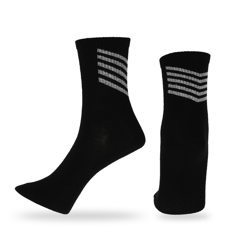 Großhandel oder benutzerdefinierte Herren klassische Viertel Socken mit Streifen