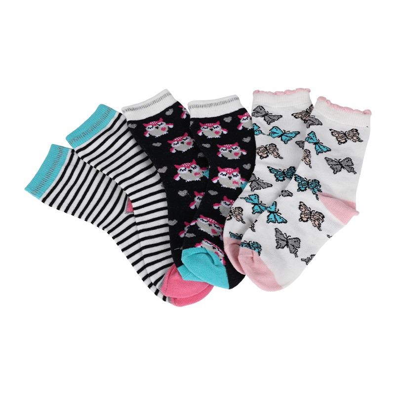 Großhandel oder benutzerdefinierte Kinder niedlich feine Neuheit Socken mit Feder Garn und Silber Lurex-Muster